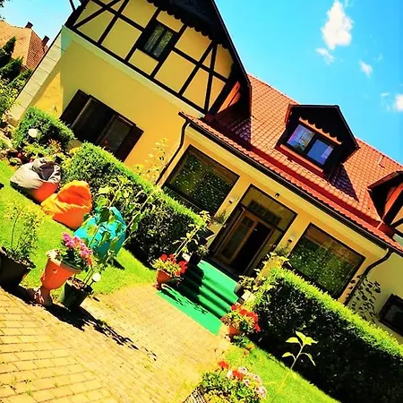 Guest house Pod Orechom 3*