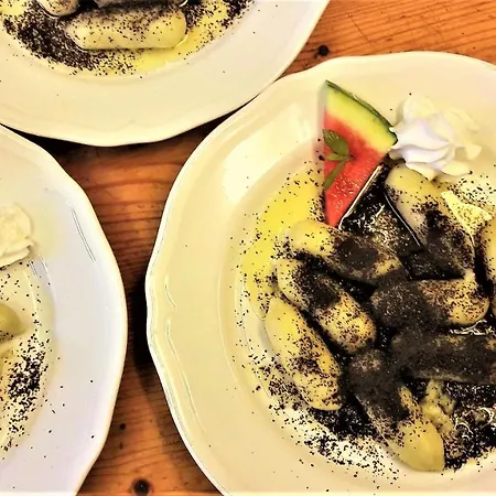 Pod Orechom Guest house 3*